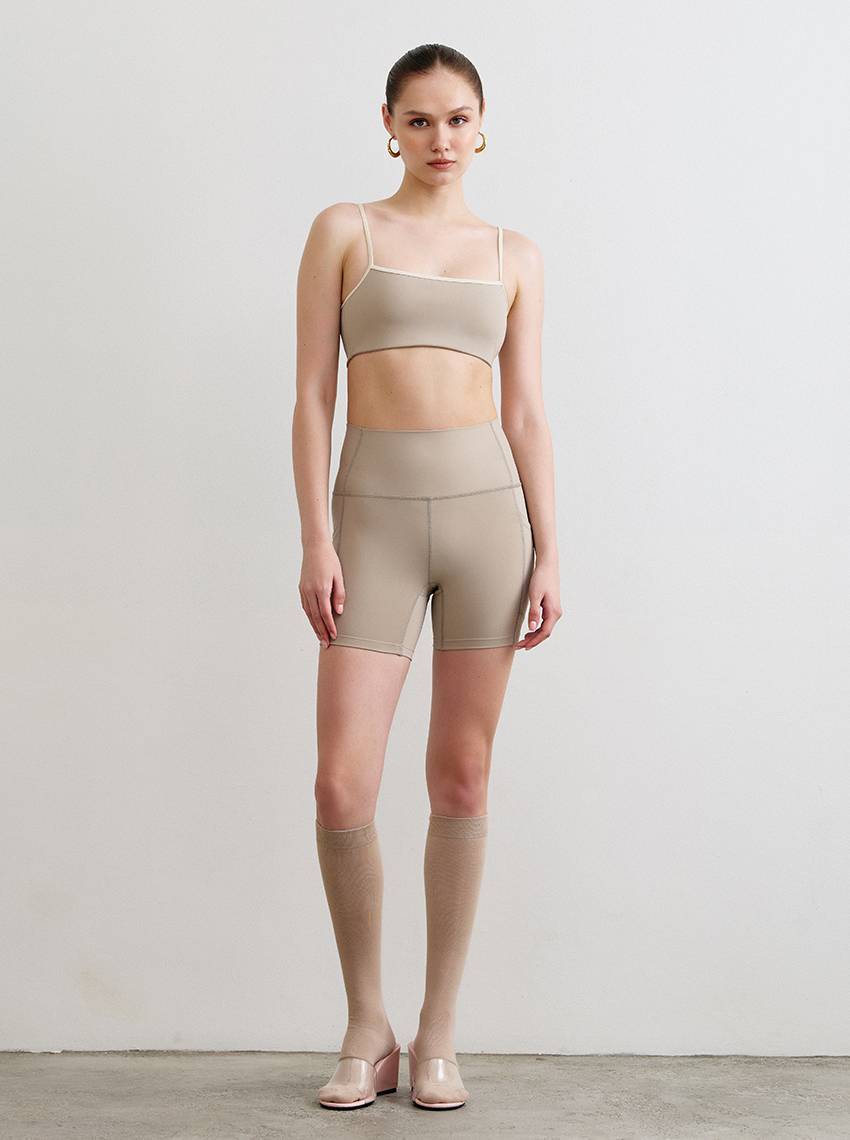 MOVV High-rise shorts with side pocket 4"